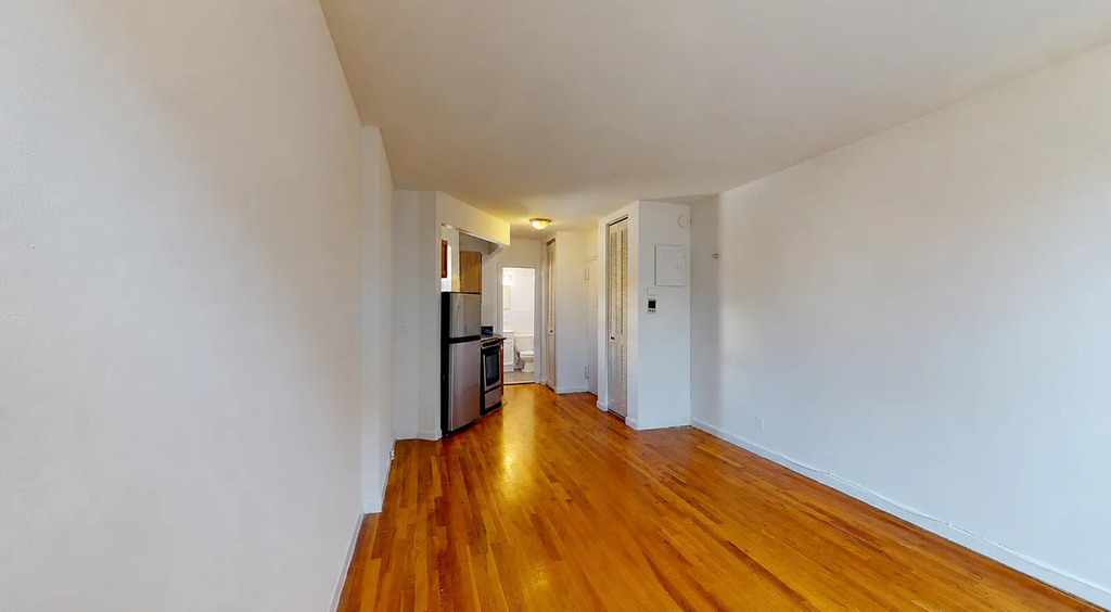 West 22nd Street - Photo 3