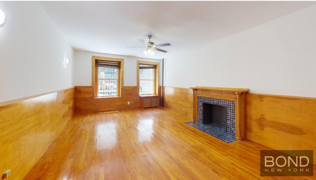 West 88th Street - Photo 0