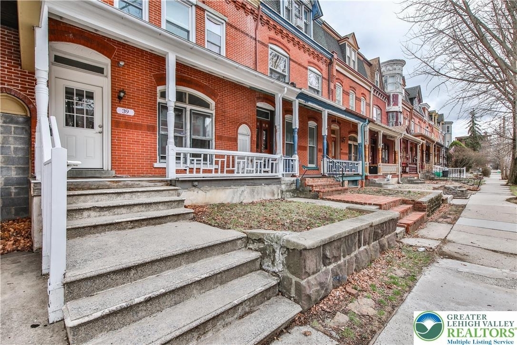 39 N 11th Street - Photo 1