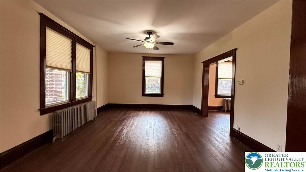 3241 Freemansburg Avenue - Photo 5