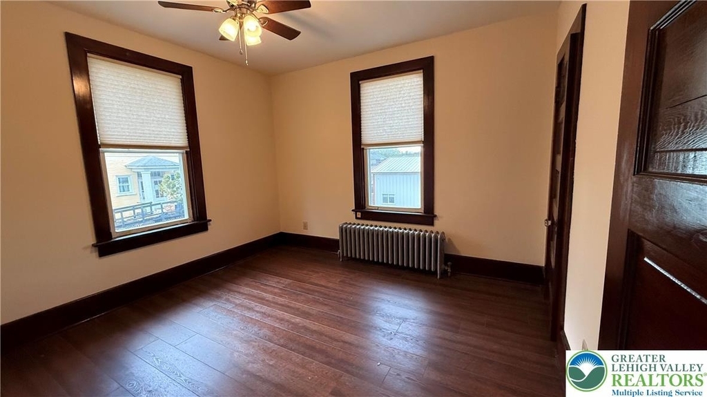 3241 Freemansburg Avenue - Photo 8