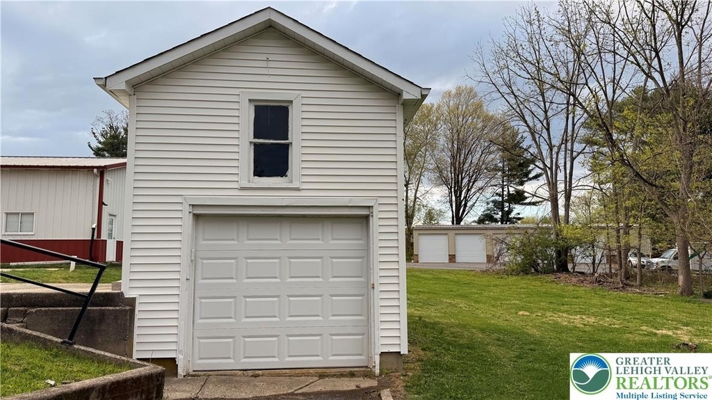 3241 Freemansburg Avenue - Photo 1