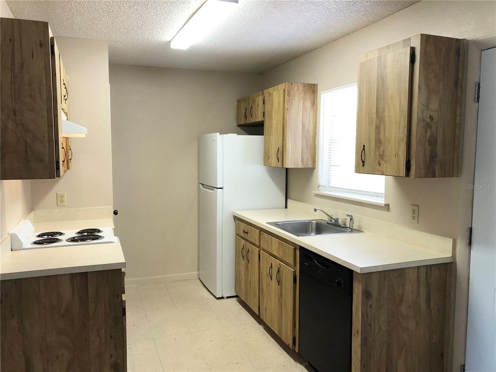 308 W Crescent Drive - Photo 3