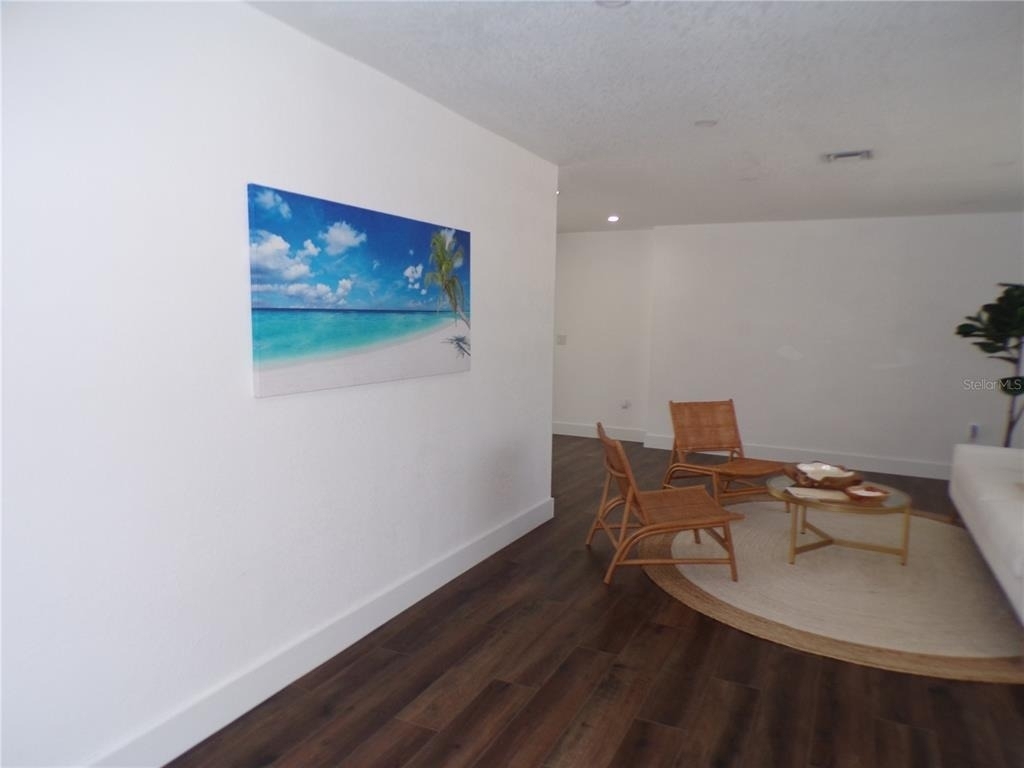 1802 Los Alamos Drive - Photo 4