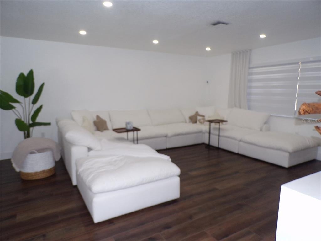 1802 Los Alamos Drive - Photo 5