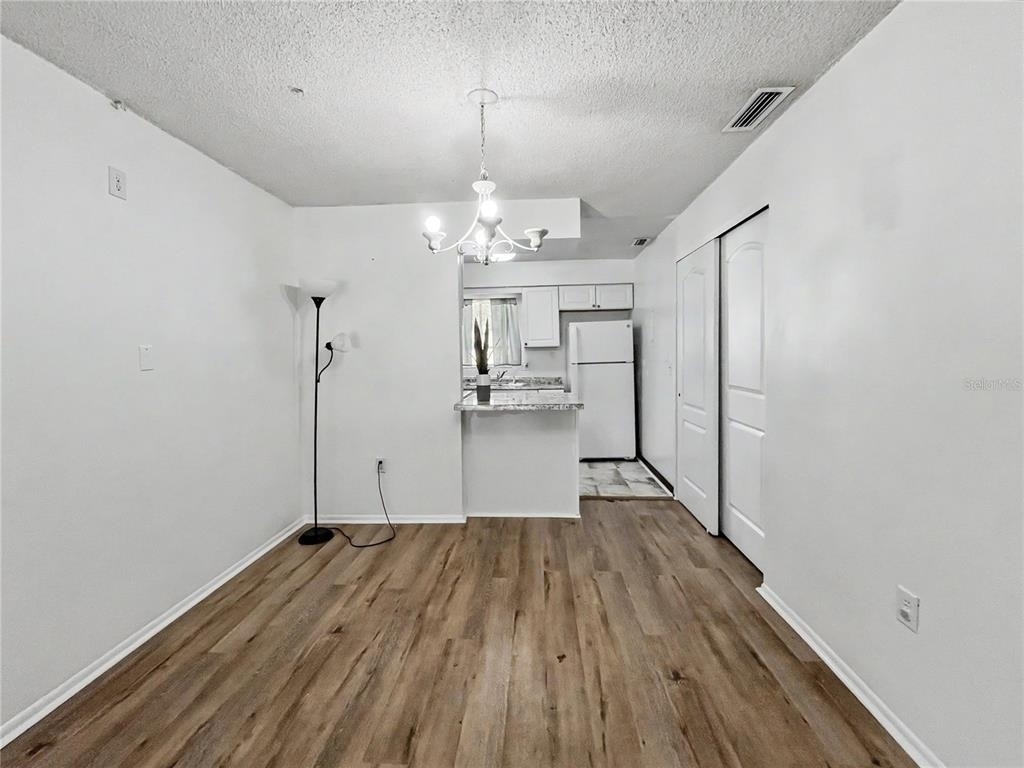 2752 Hidden Lake Boulevard - Photo 4
