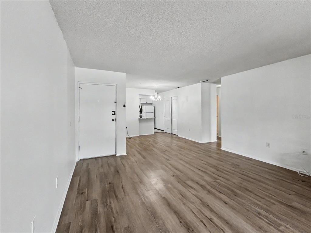 2752 Hidden Lake Boulevard - Photo 3