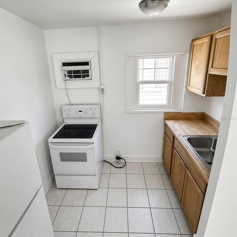 601 Corey Avenue - Photo 3