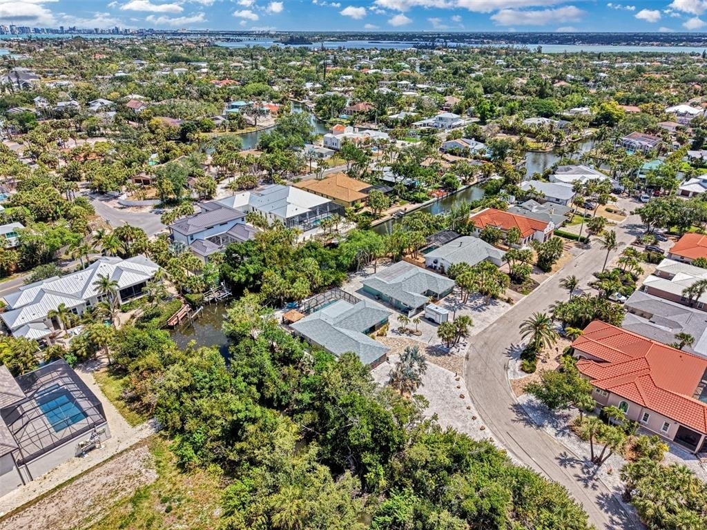 307 Avenida De Paradisio - Photo 0