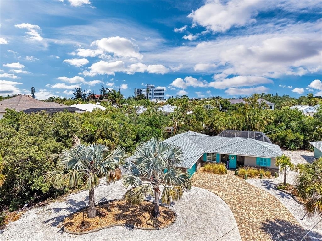 307 Avenida De Paradisio - Photo 1