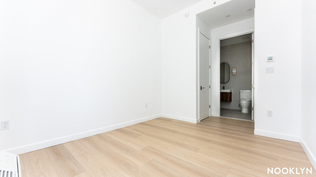 26-04 jackson ave - Photo 16