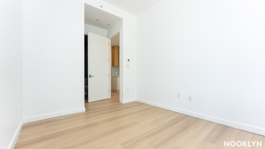 26-04 jackson ave - Photo 17