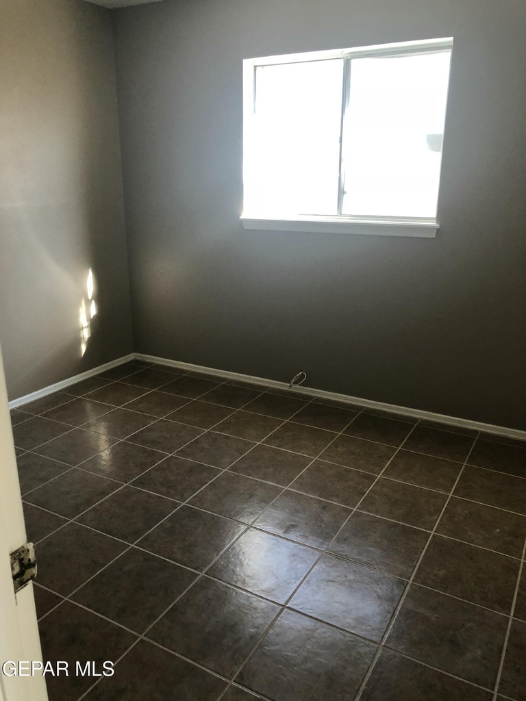 8614 Mettler Drive - Photo 3