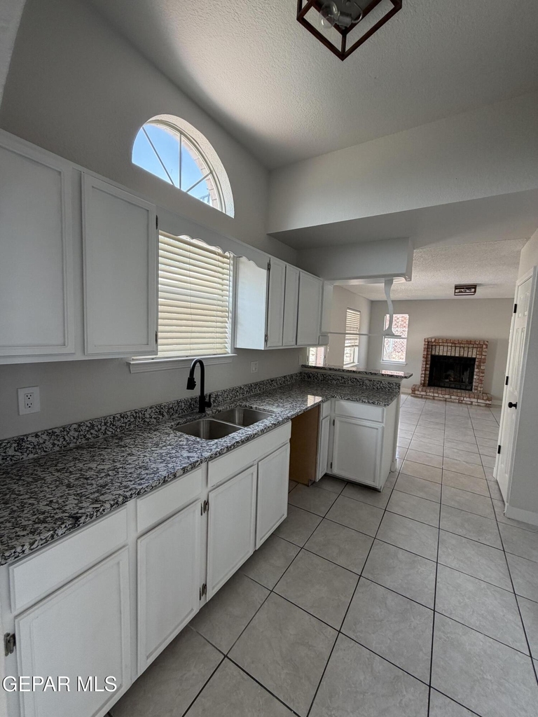 11501 Garibay Court - Photo 6