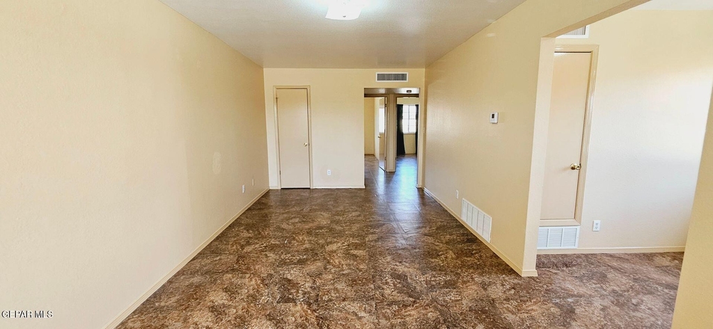 3903 Van Buren Avenue - Photo 2