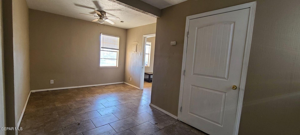 8817 Lawson Street - Photo 4
