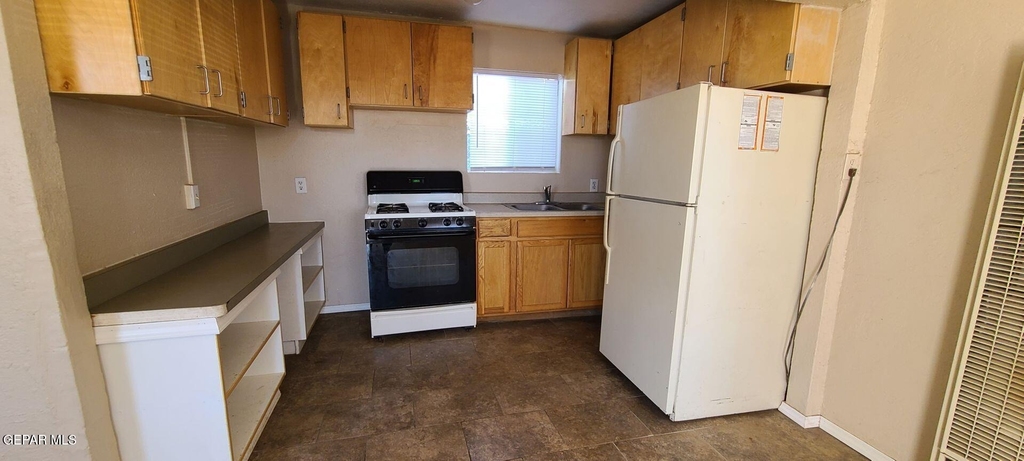 8817 Lawson Street - Photo 1