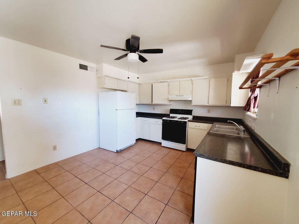3146 Federal Avenue - Photo 4