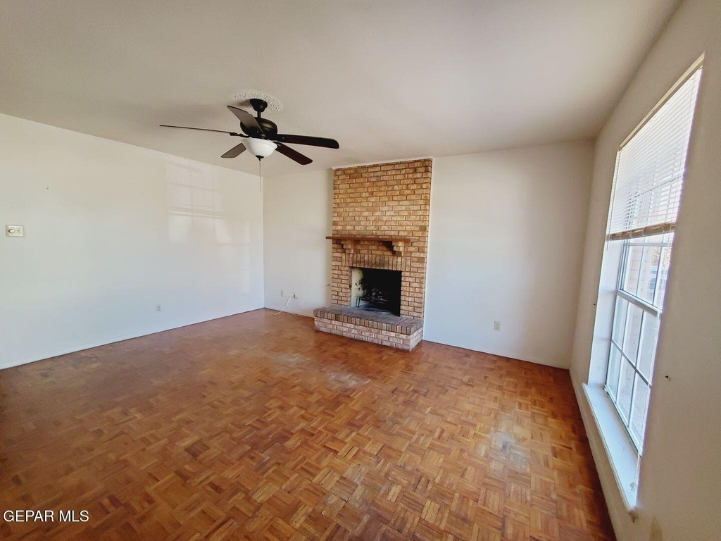 3146 Federal Avenue - Photo 2