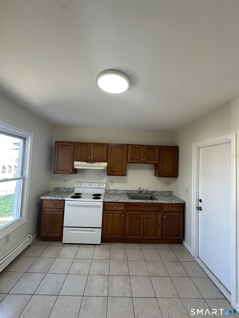 42 Jefferson Avenue - Photo 1