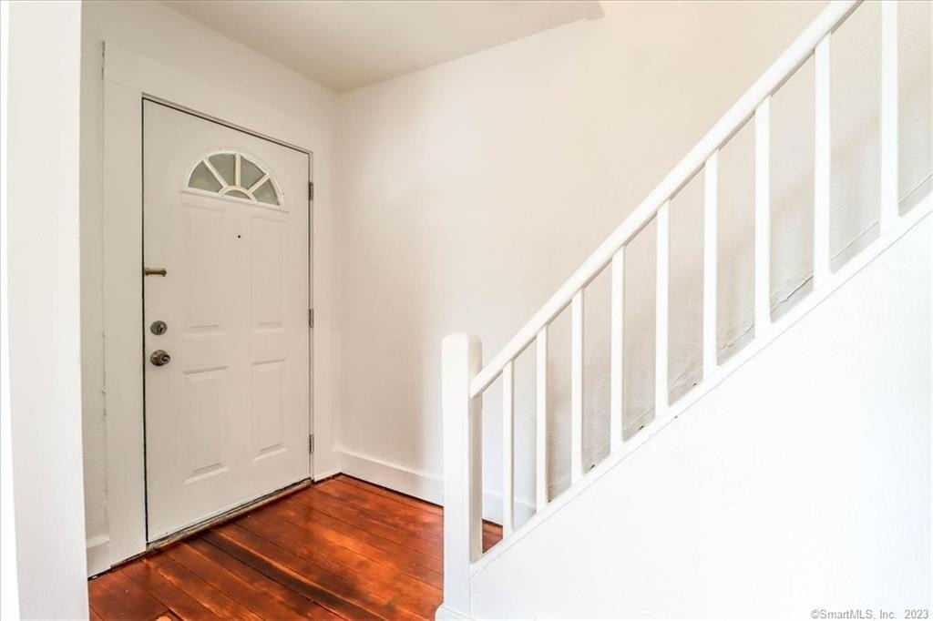 14 Poplar Street - Photo 2