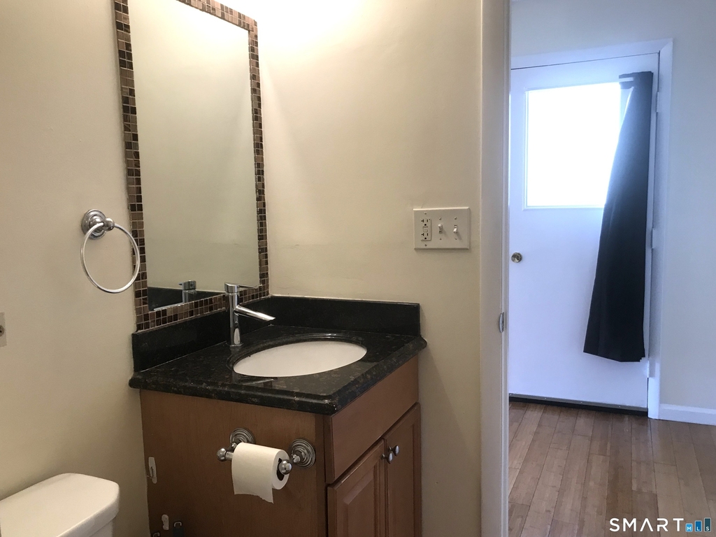 60 Plainfield Avenue - Photo 16