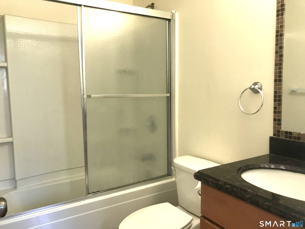 60 Plainfield Avenue - Photo 15