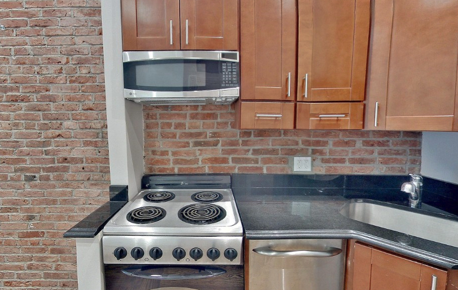 234 W 14th Street - Photo 2