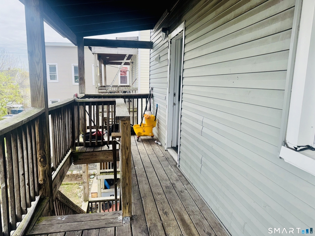 898 Hancock Avenue - Photo 11