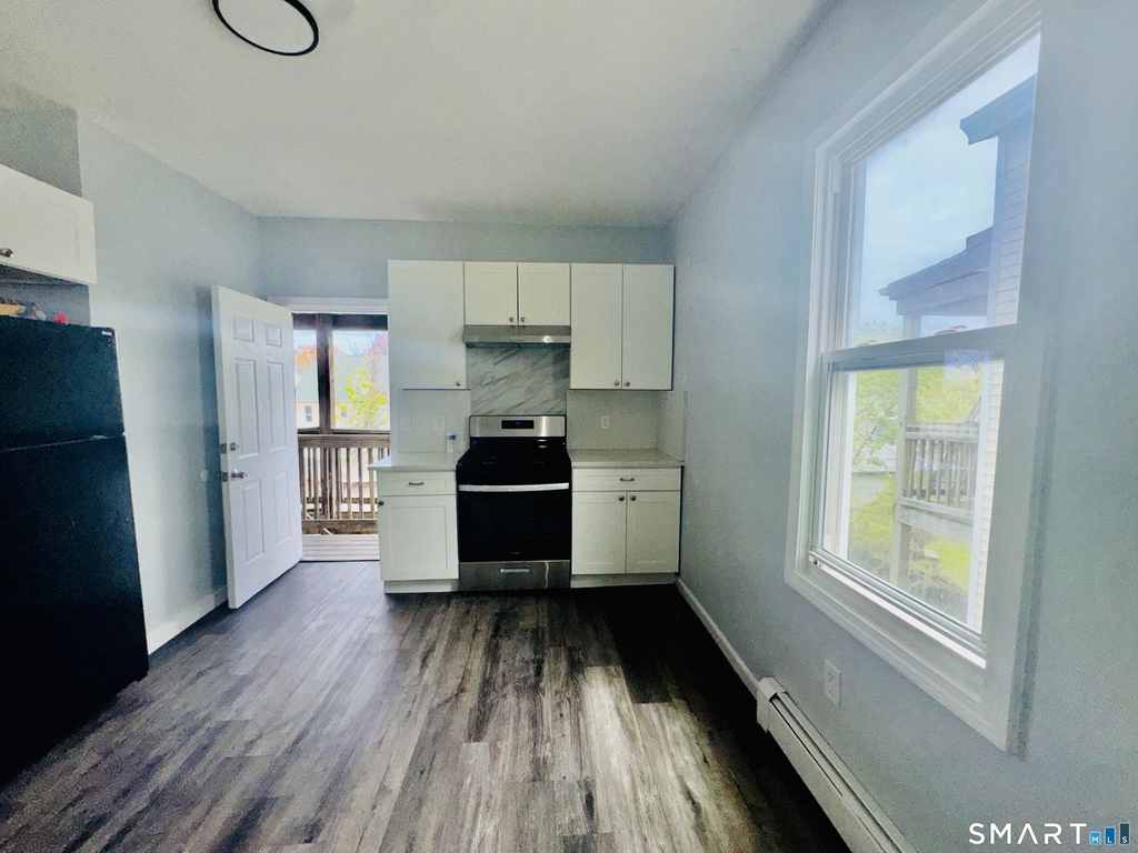 898 Hancock Avenue - Photo 6