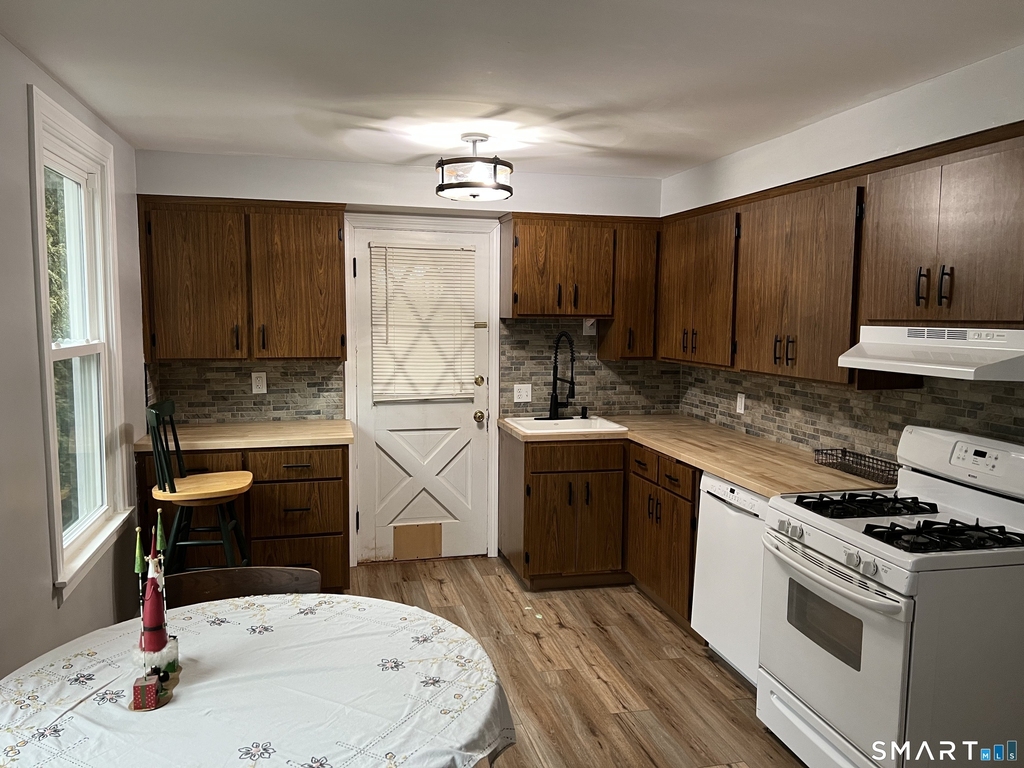 130 Platt Avenue - Photo 3