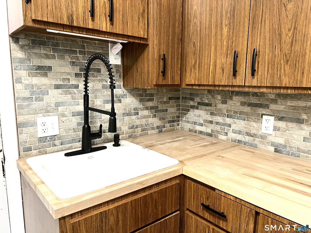 130 Platt Avenue - Photo 2