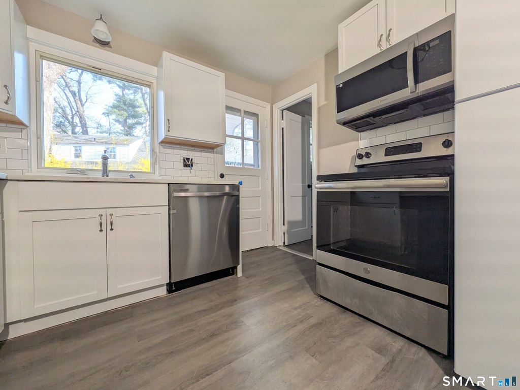414 Salmon Brook Street - Photo 2
