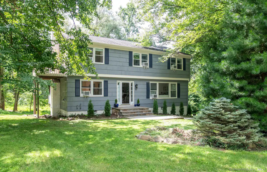 5 Hollow Spring Road - Photo 1