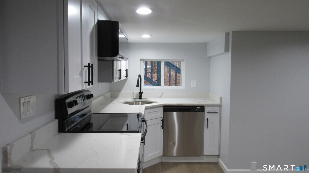 17 Woodbine Street - Photo 6