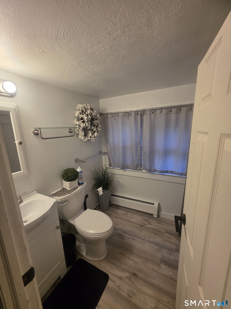 466 Derby Avenue - Photo 12