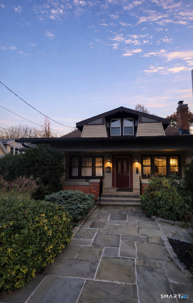 466 Derby Avenue - Photo 0