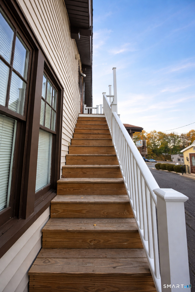 466 Derby Avenue - Photo 4
