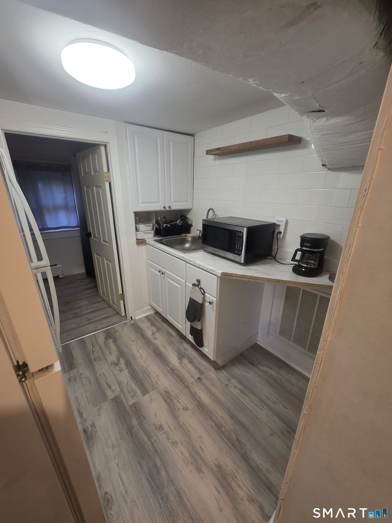 466 Derby Avenue - Photo 10