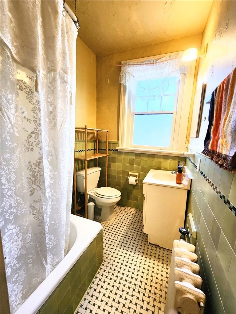 5649 Phillips Ave - Photo 2