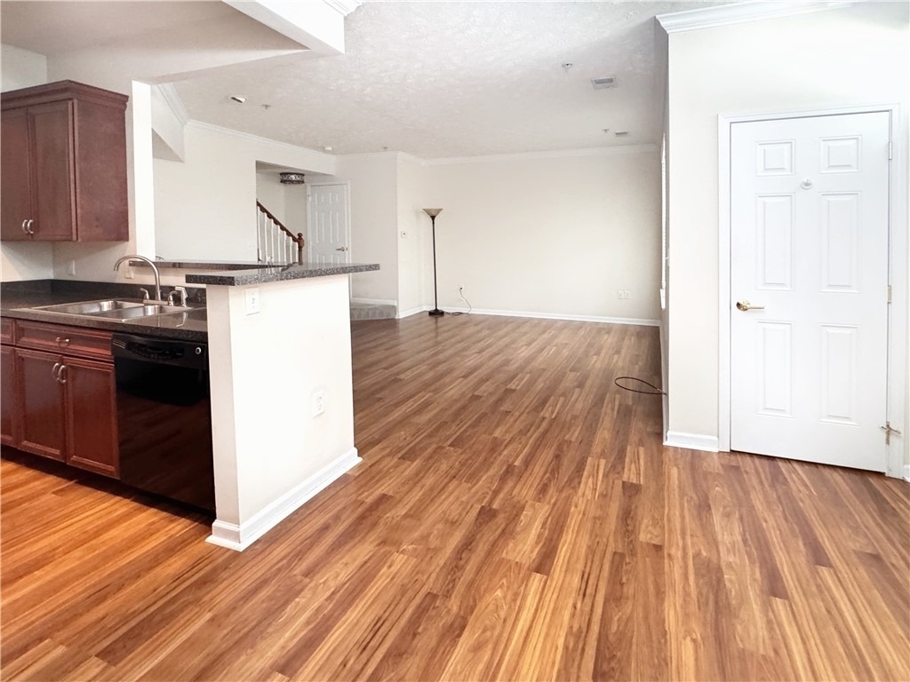 203 Sonie Dr - Photo 3