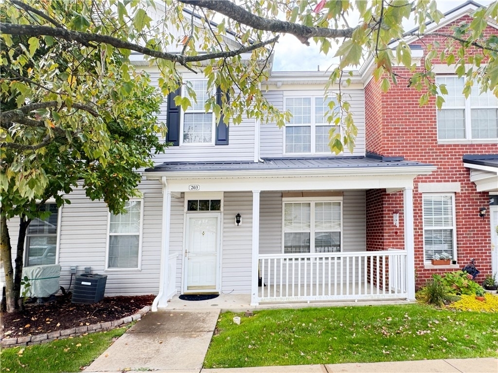 203 Sonie Dr - Photo 0