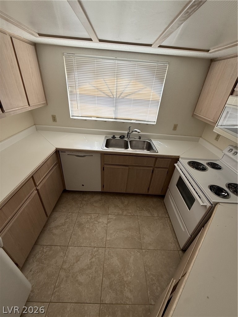 8455 W Sahara Avenue - Photo 6