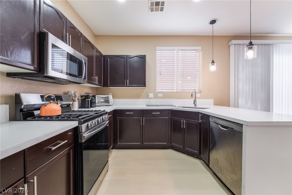 1179 Antoinette Street - Photo 2