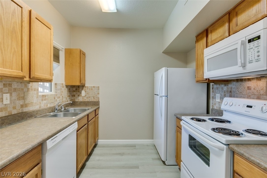 6650 W Warm Springs Road - Photo 16