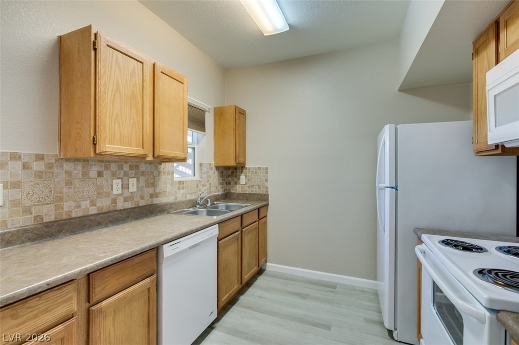 6650 W Warm Springs Road - Photo 15
