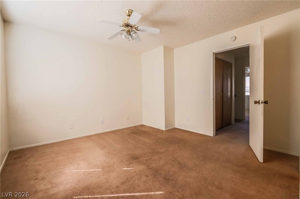 566 Kristin Lane - Photo 12