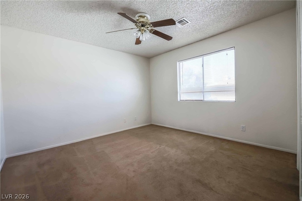 566 Kristin Lane - Photo 8