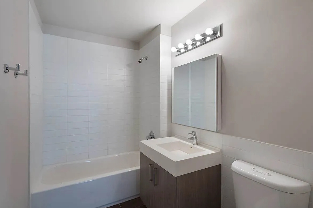 537 West 27th Street - Photo 4