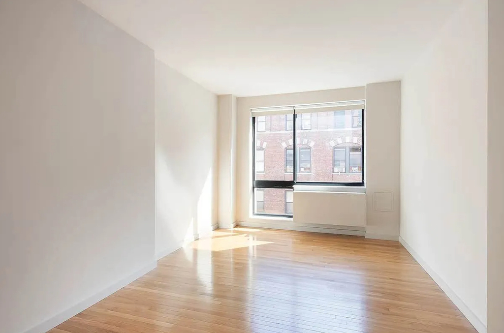 537 West 27th Street - Photo 3